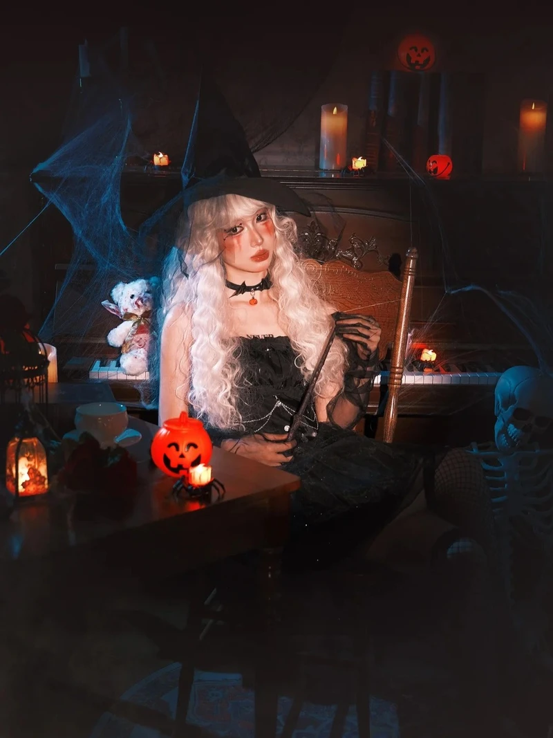 hóa thân cosplay phù thủy thần bí