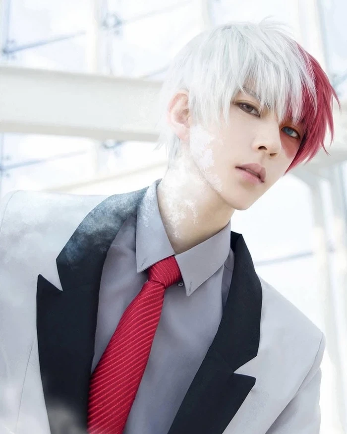 Ảnh nam cosplay anime rực rỡ cuốn hút