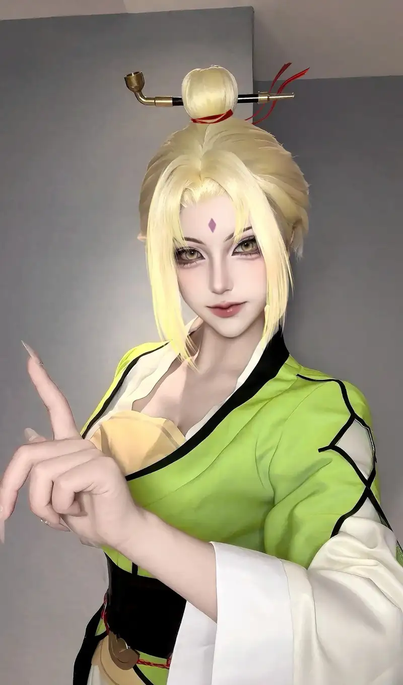 hình ảnh cosplay Tsunade xinh đẹp và ấn tượng