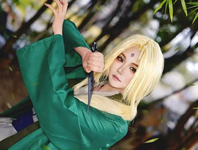 hình cosplay Tsunade đẹp mắt dành cho fan Naruto
