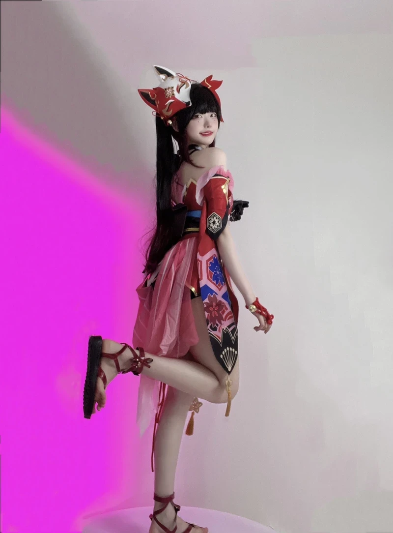 Hình Hina cosplay trong trẻo cuốn hút