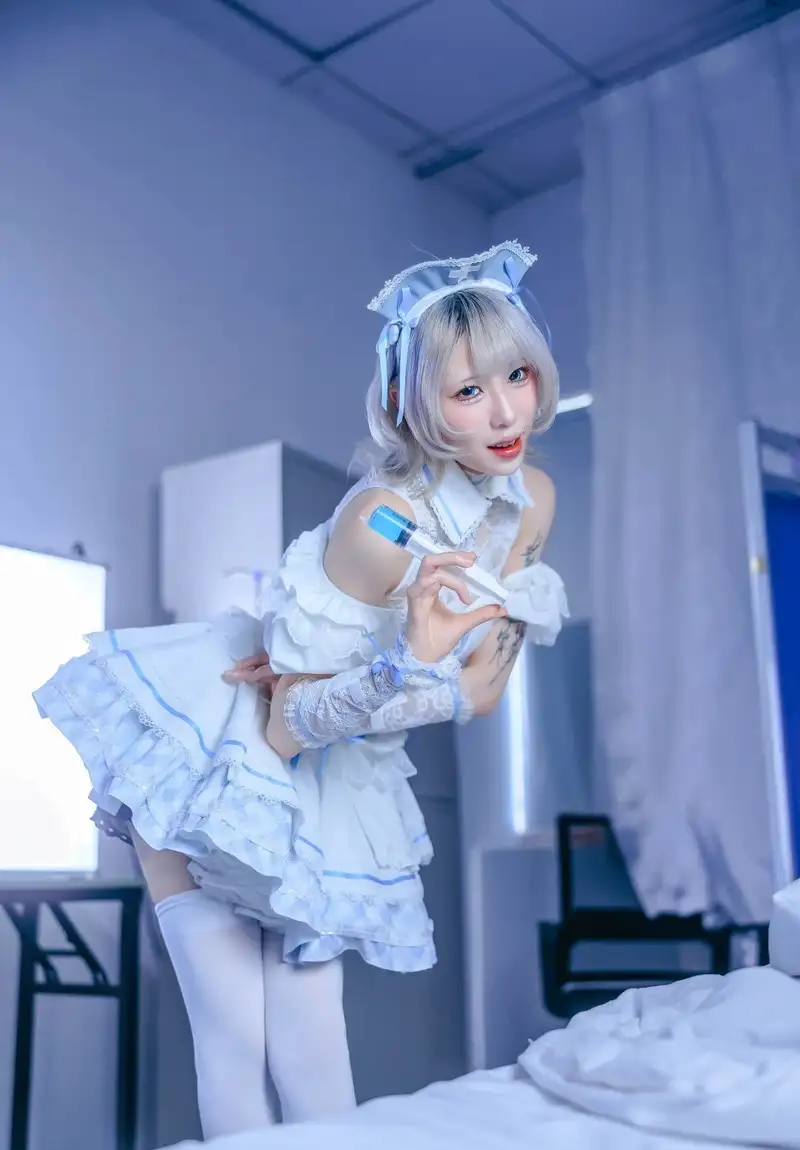 cosplay y tá ảnh nữ đẹp trong trang phục ấn tượng