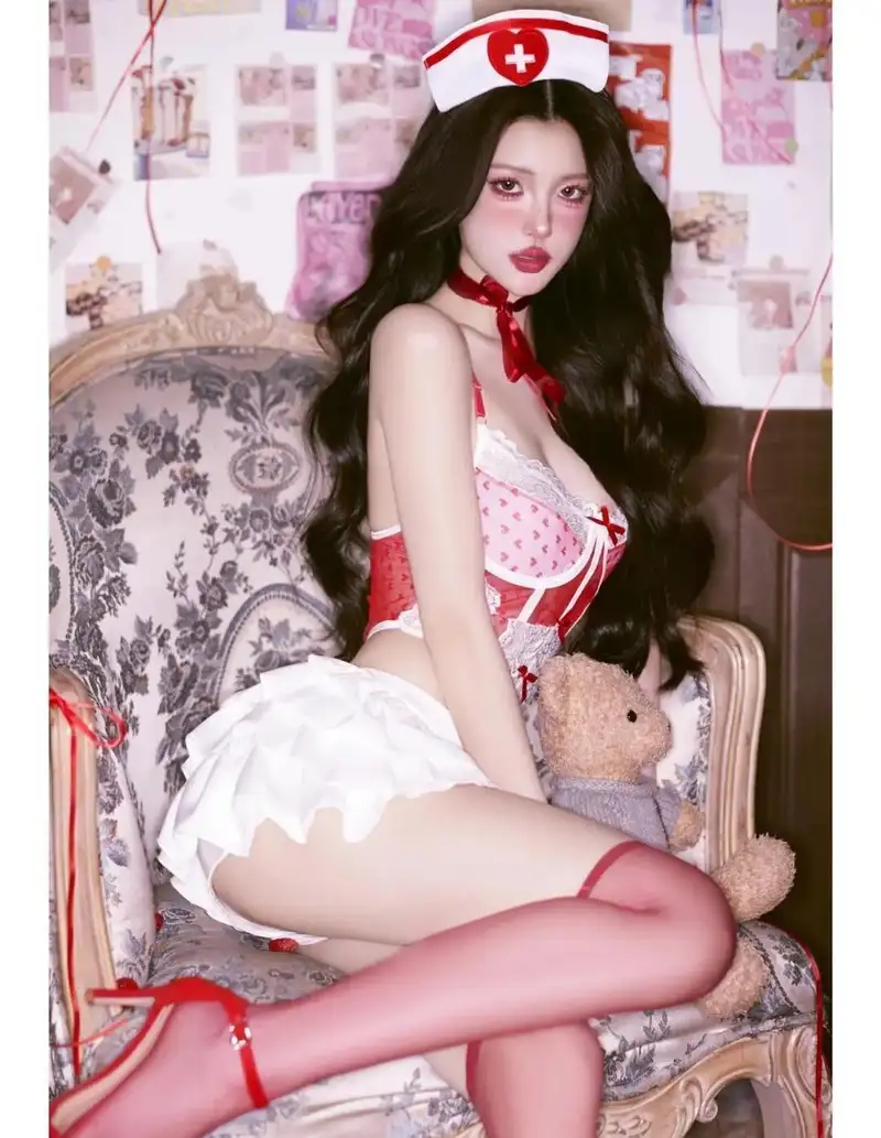 cosplay y tá nữ xinh trong bộ ảnh đẹp