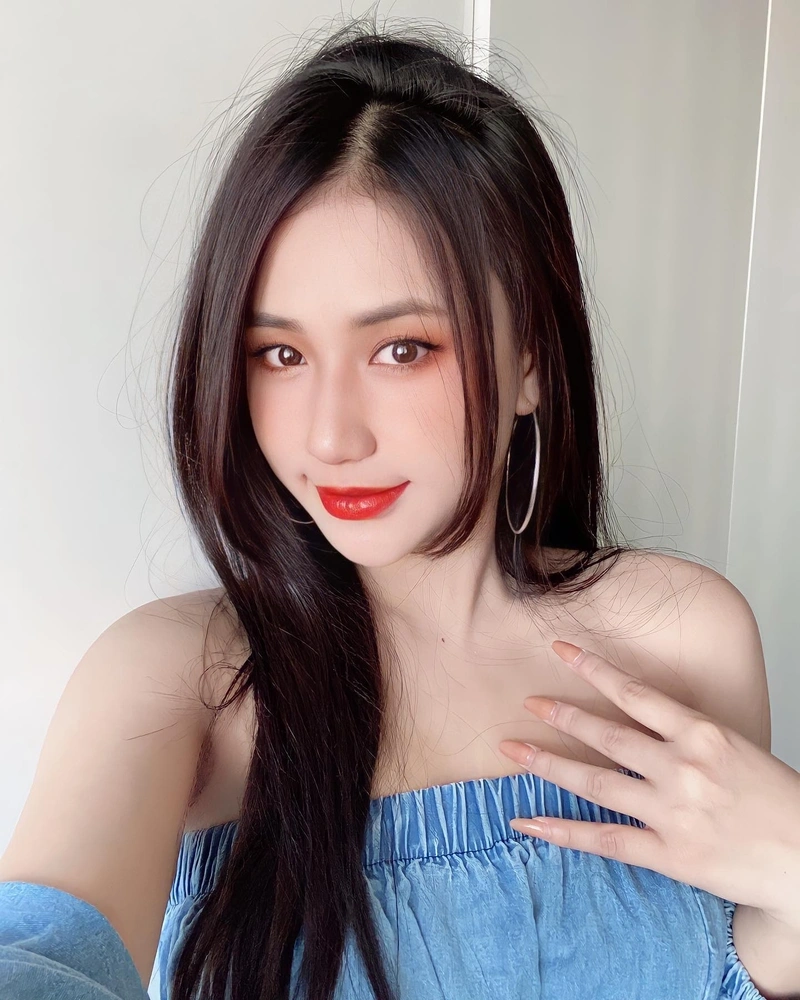 Ảnh Như Lê sexy dáng đứng gợi tình nổi bật