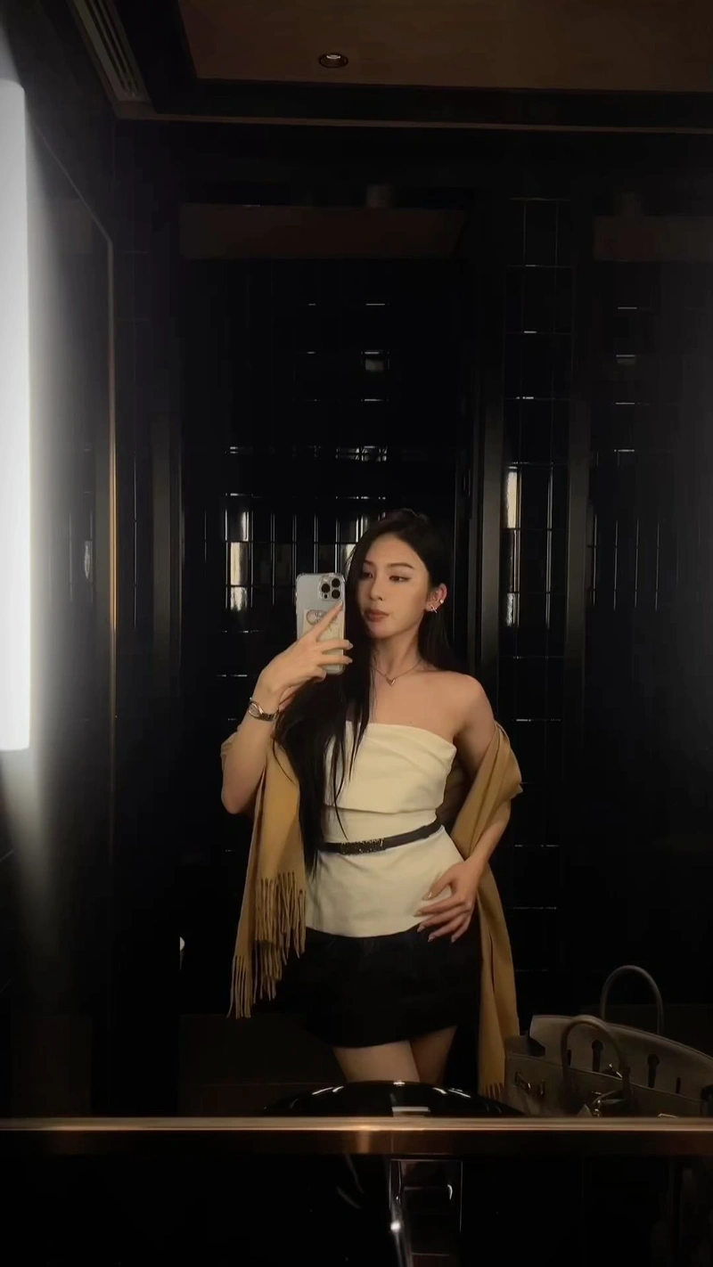 Ảnh TikToker Linh Trương sexy thân hình nóng bỏng 2K