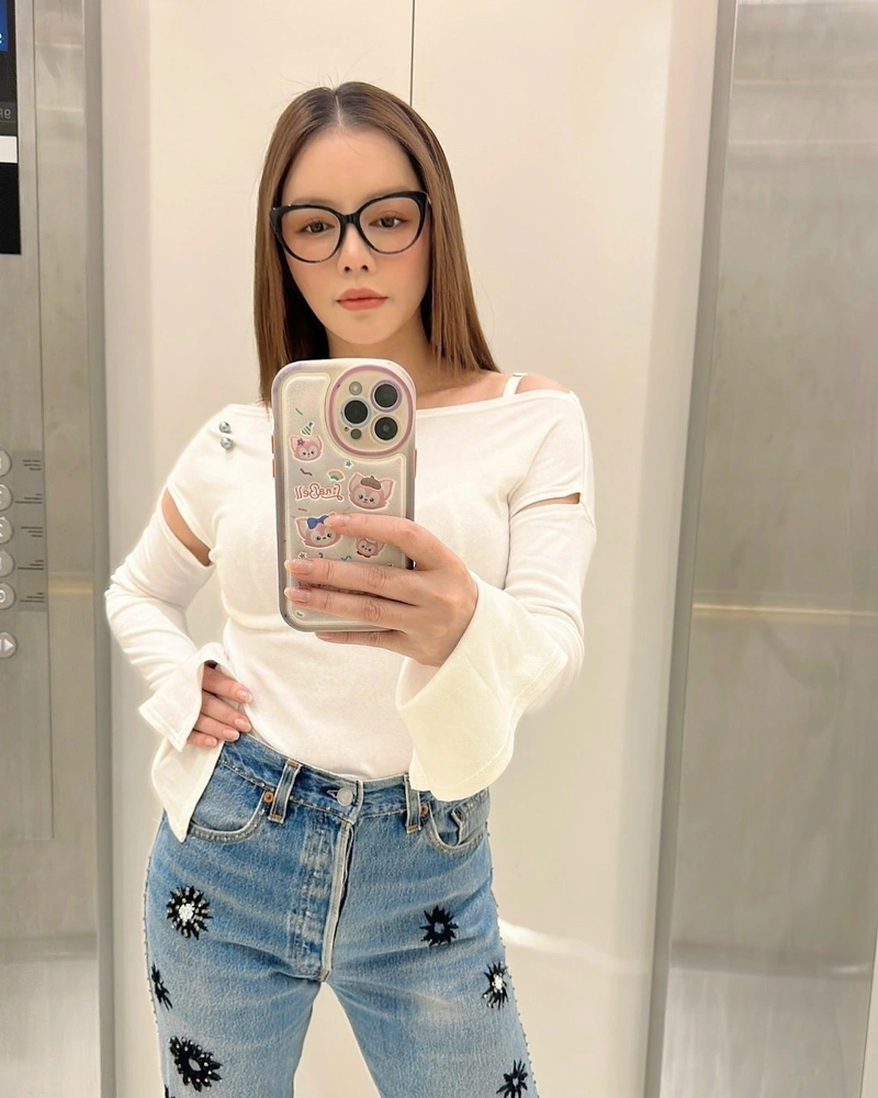 Ảnh bikini của Lý Nhã Kỳ sang trọng gợi cảm