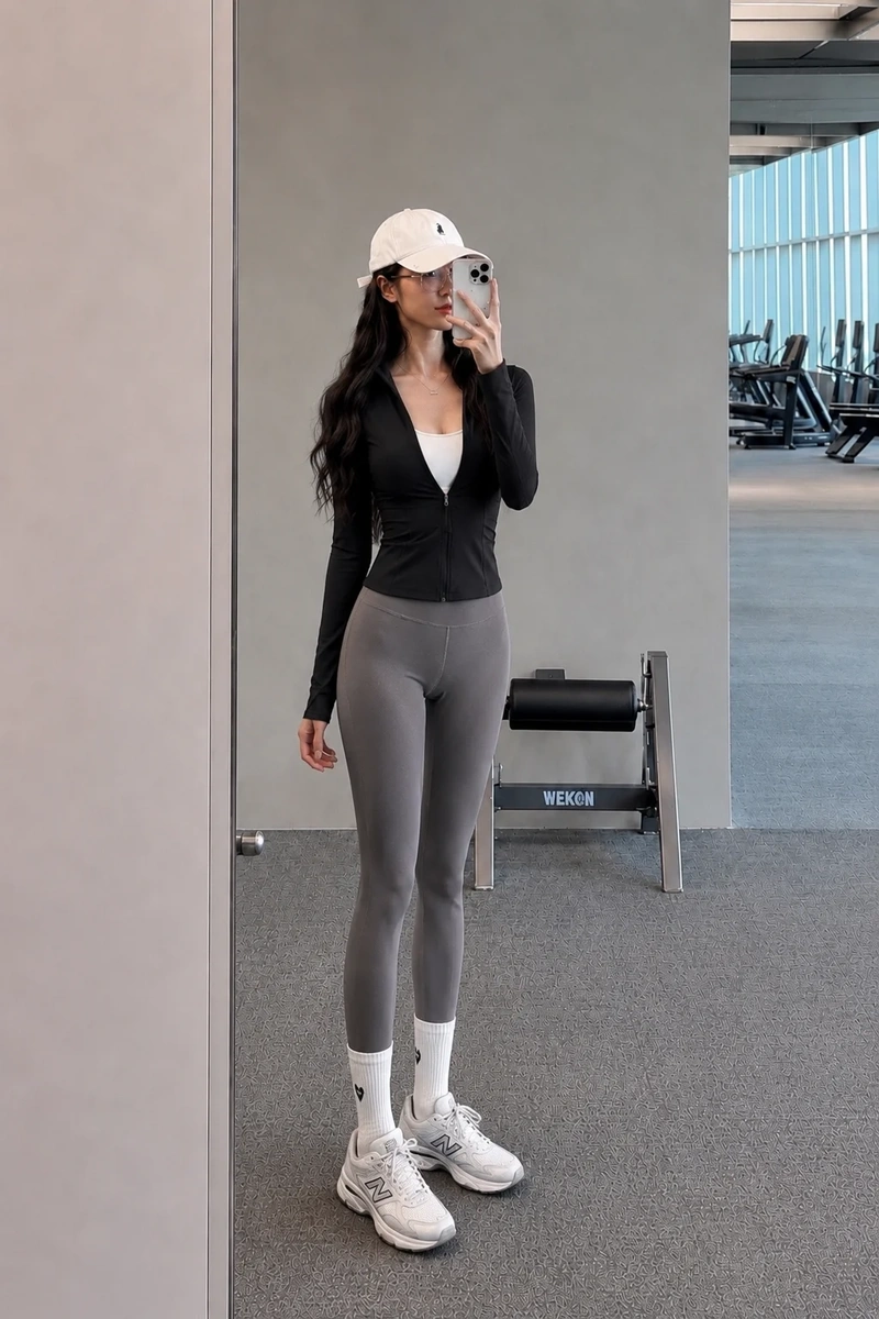 Ảnh cô nàng legging nude không che vòng một khủng