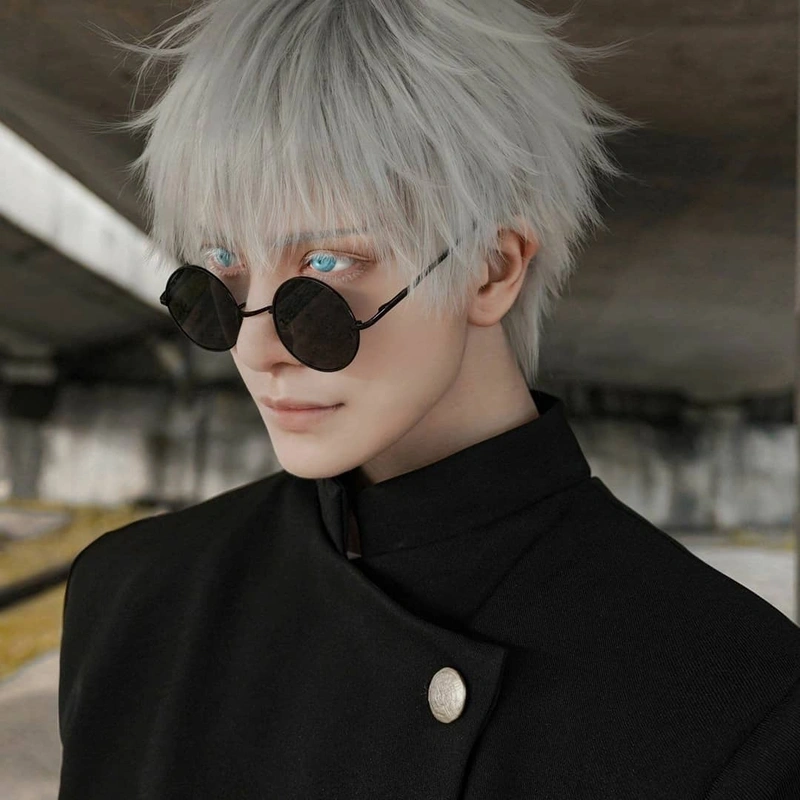 Ảnh nam cosplay anime tuấn tú mạnh mẽ