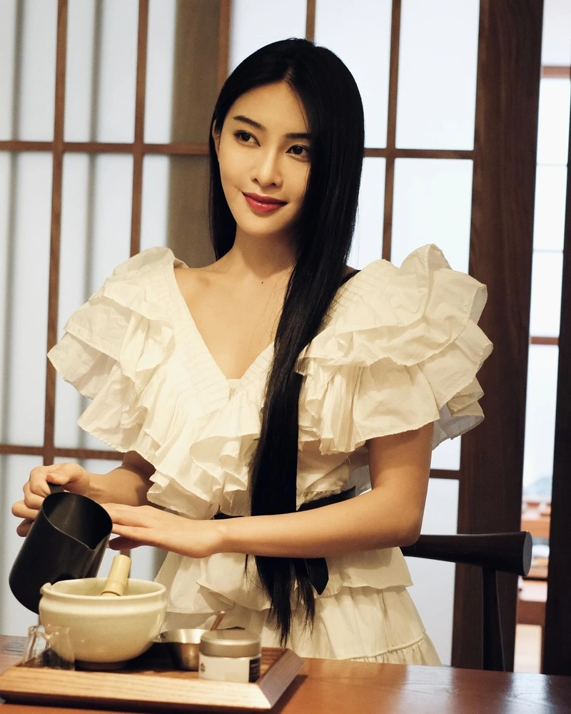 Ảnh nude Linh Trương không che dáng người hút hồn