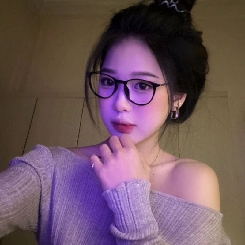 Gái karaoke không che vòng ba nóng bỏng