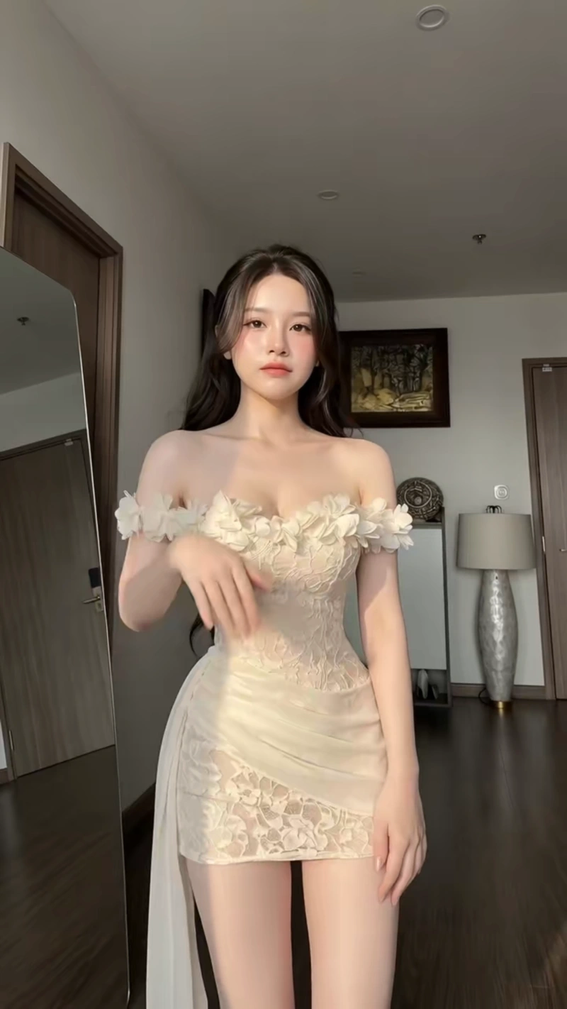 Gái xinh mặc váy ngắn body quyến rũ full HD