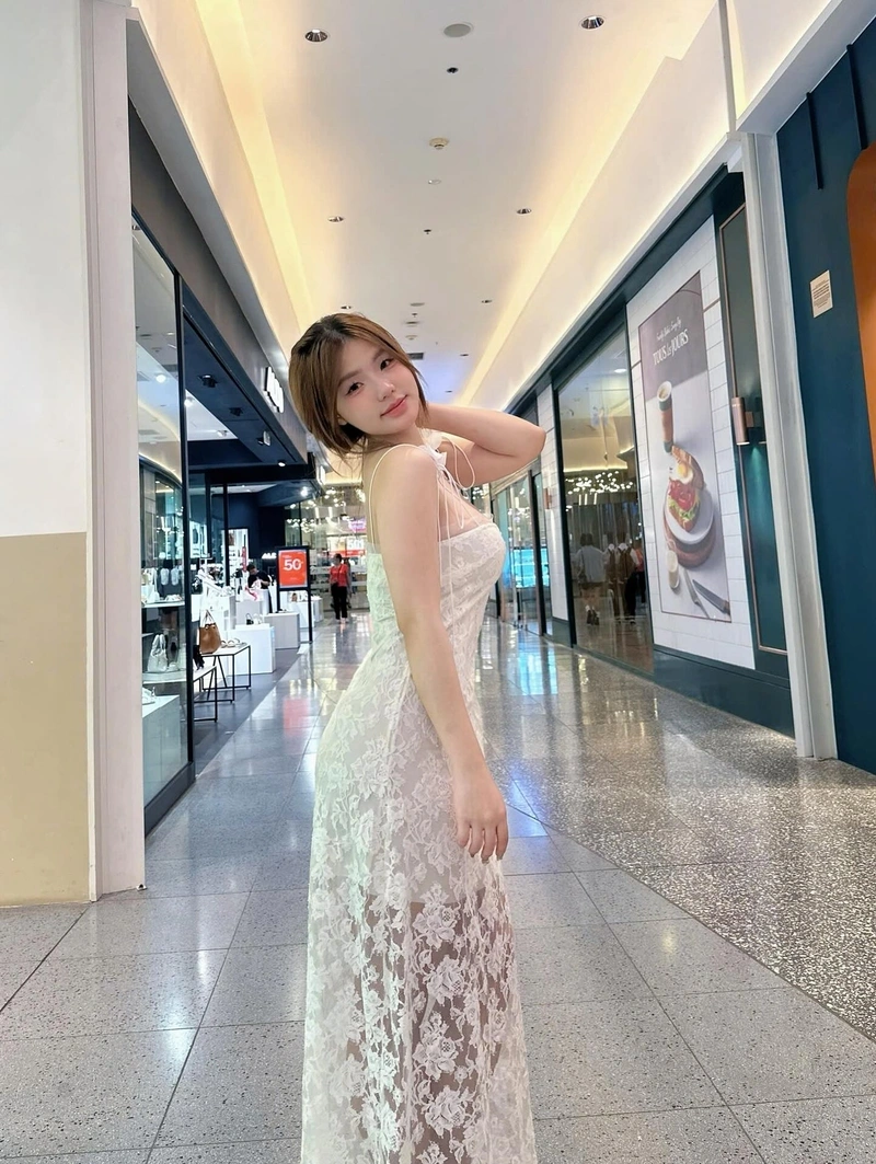Hình TikToker Lan Xinh Yêu Lanhxinhyeu06 vòng 3 tròn căng