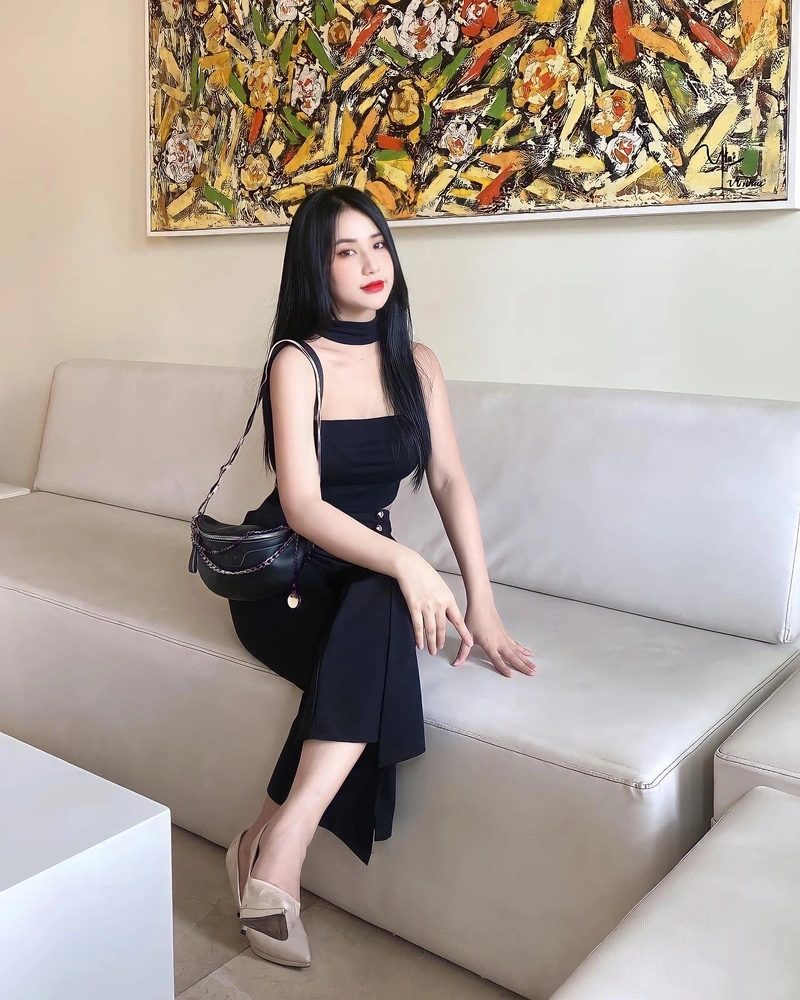 Hình ảnh Như Lê TikToker vòng một tròn trịa siêu phẩm