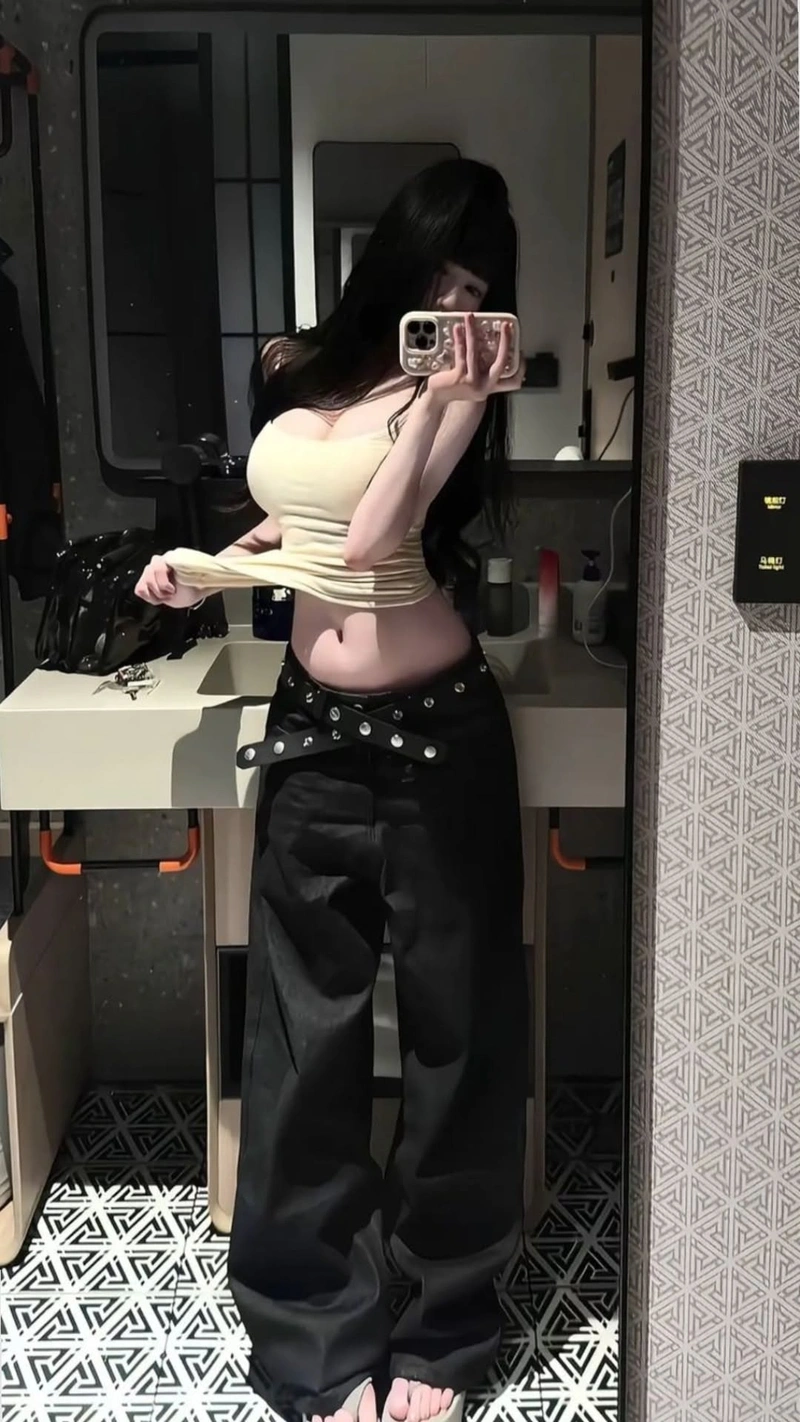 Hình bad girl lạnh lùng bí ẩn