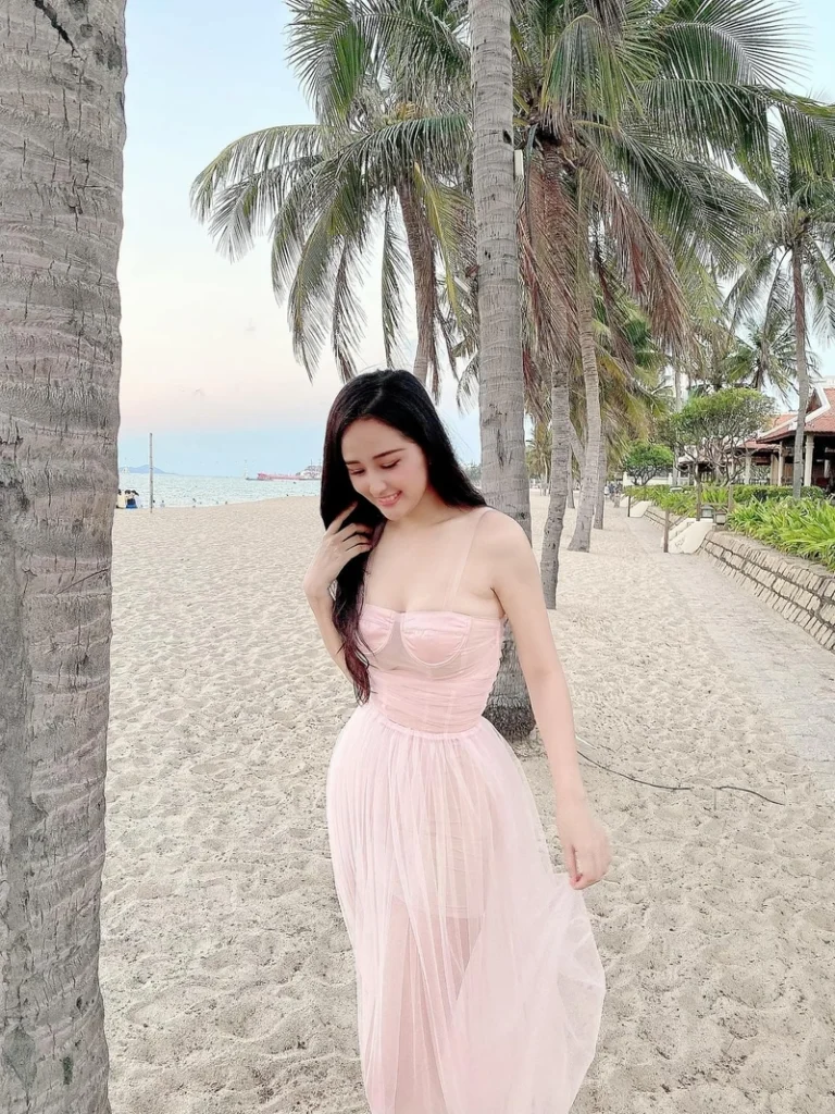 Hình bikini Mai Phương Thúy cực sexy gợi cảm rạng ngời