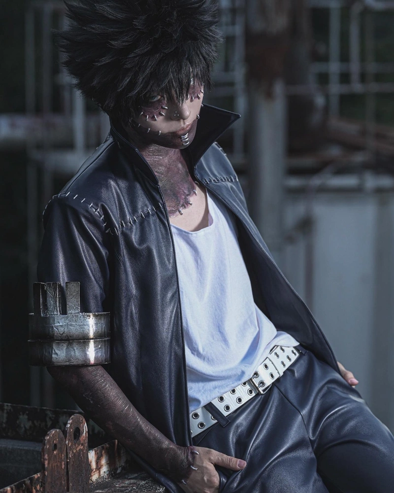 Hình cosplay anime nam trẻ trung nổi bật