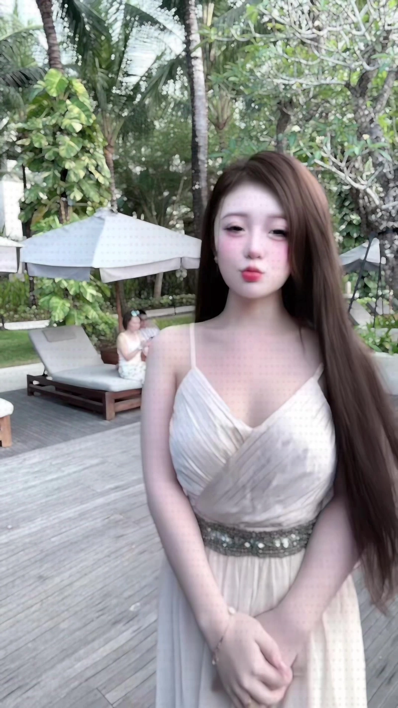 Hình nền Thảo Baby sexy khoe mông tròn
