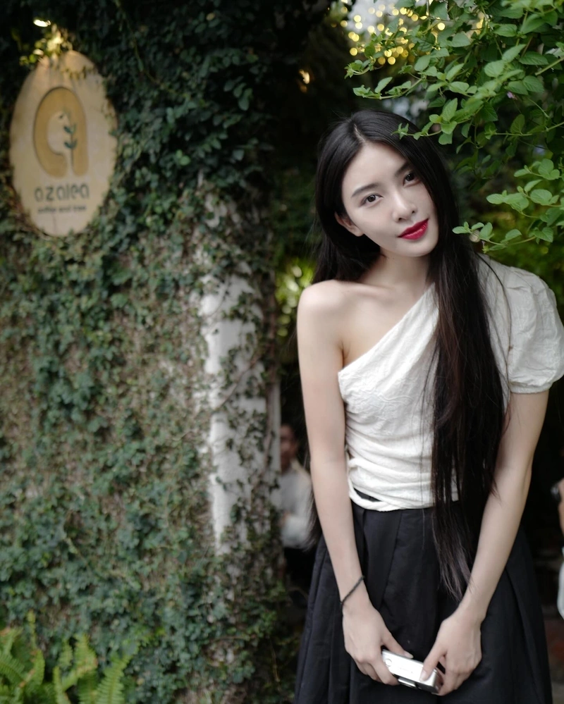 Linh Trương cởi đồ lộ hàng gợi cảm cực phẩm 4K