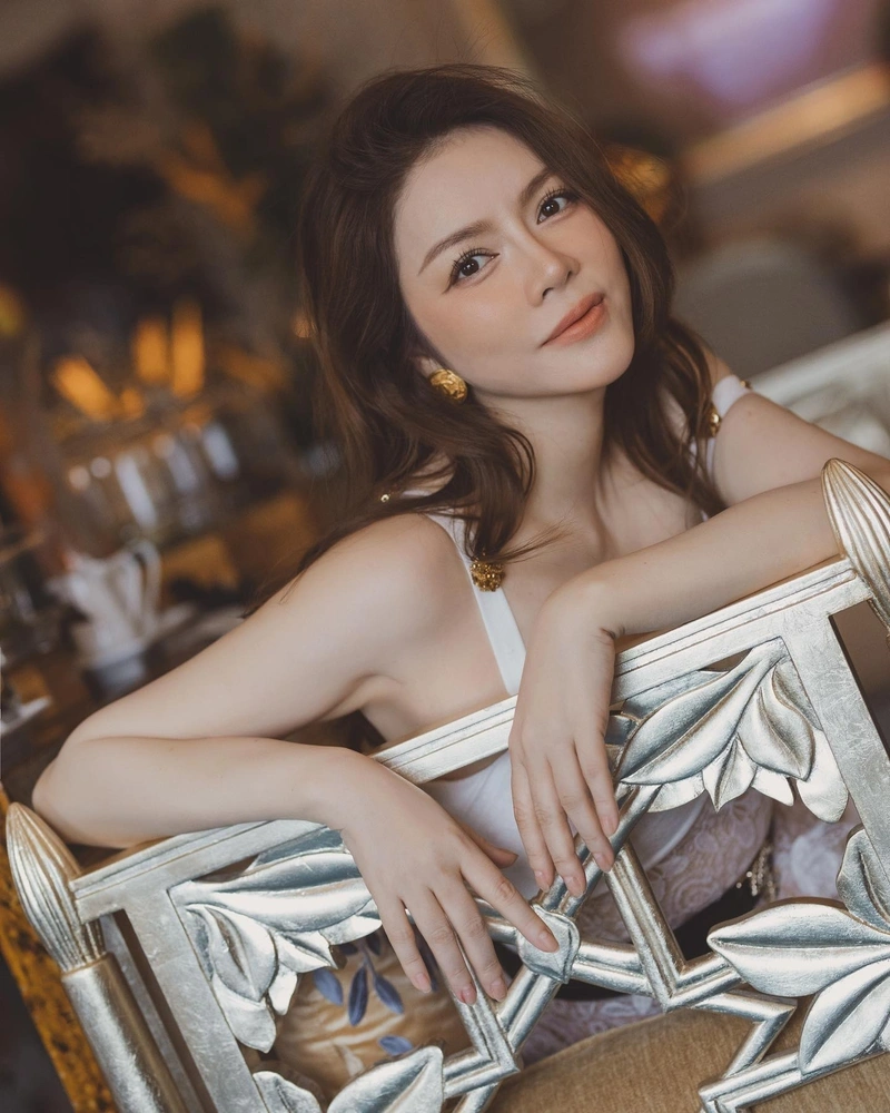 Lý Nhã Kỳ trong bikini kiều diễm gợi cảm