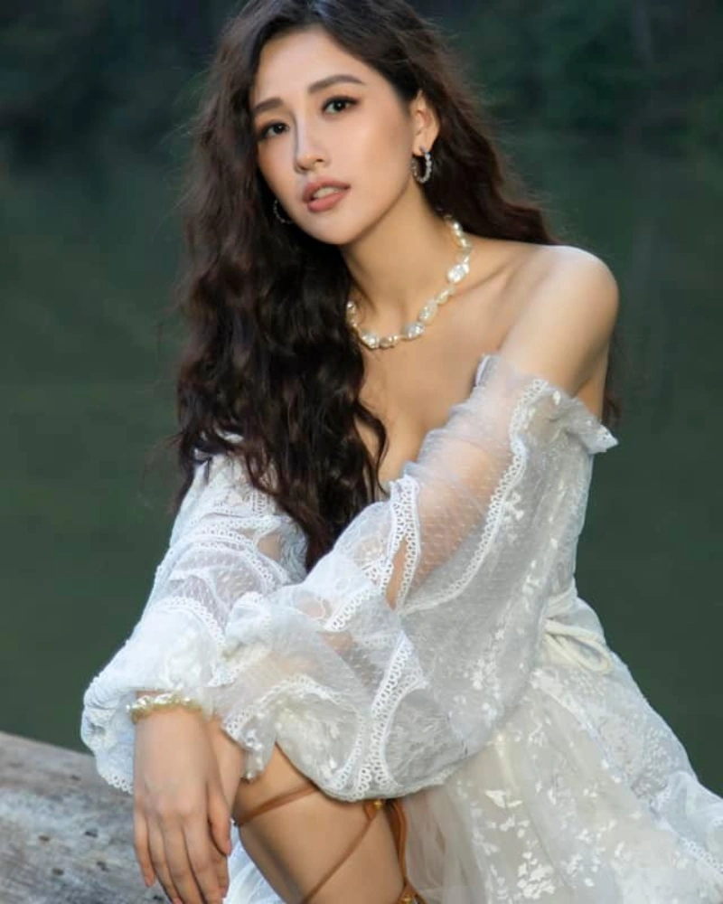 Mai Phương Thúy ảnh bikini sexy quyến rũ thanh thoát