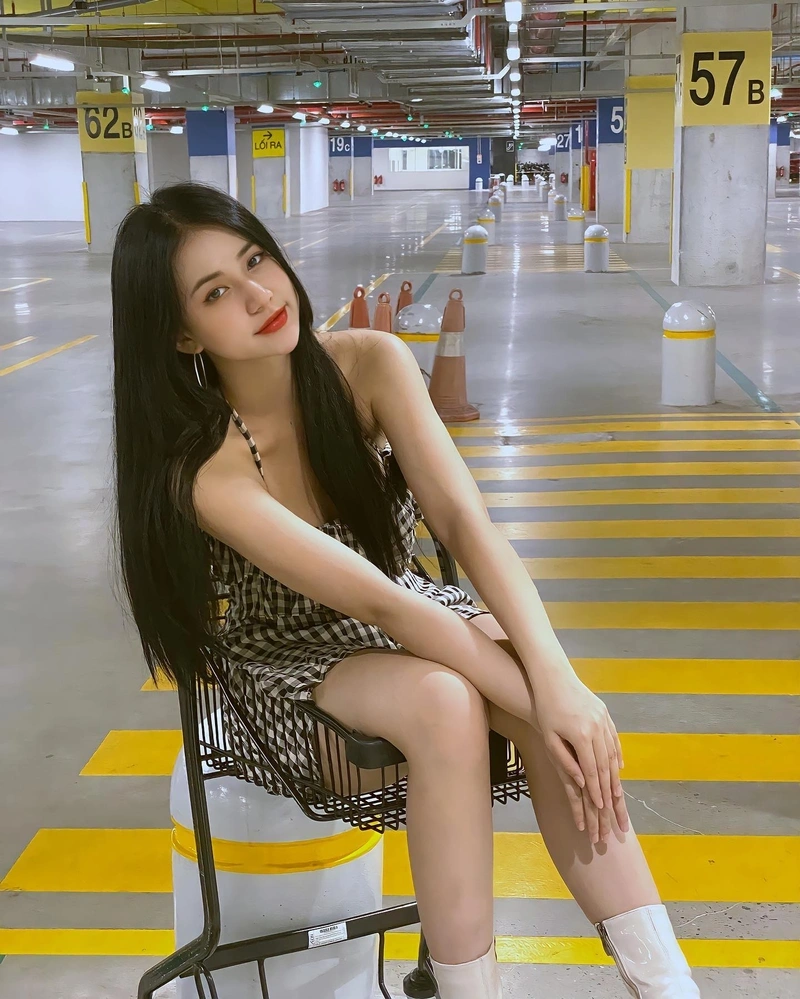 Như Lê TikToker trong bộ ảnh gợi cảm full HD sắc nét