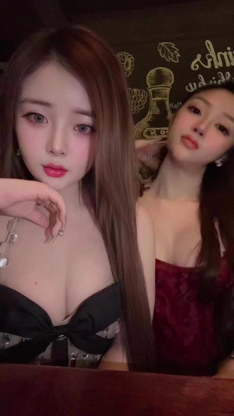 Thảo Baby gợi cảm với body nóng bỏng 4K